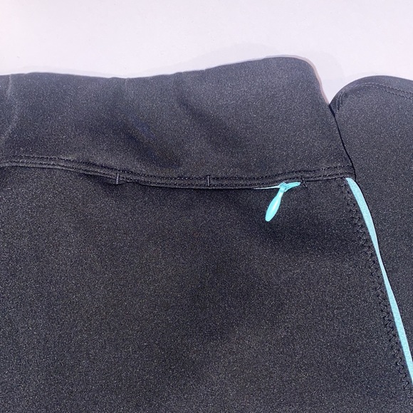 ‼️SALE‼️ ADDIDAS CLIMALITE CAPRIS LEGGINGS - Picture 4 of 7